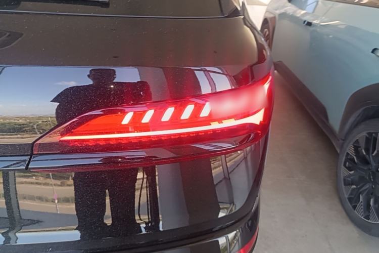 Used Audi Q7 2024 45 TFSI quattro S line Black Warrior Edition Exterior 3