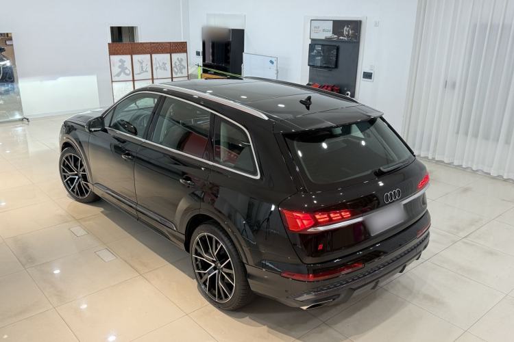 Used Audi Q7 2024 55 TFSI quattro S line Prestige Edition Exterior 3