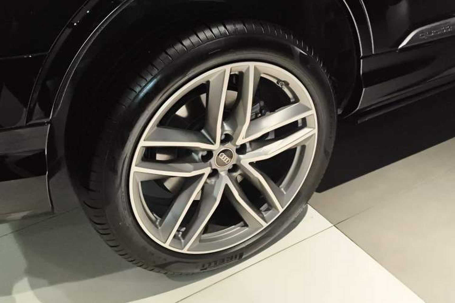Used Audi Q7 2024 55 TFSI quattro S line Sport model Exterior 5