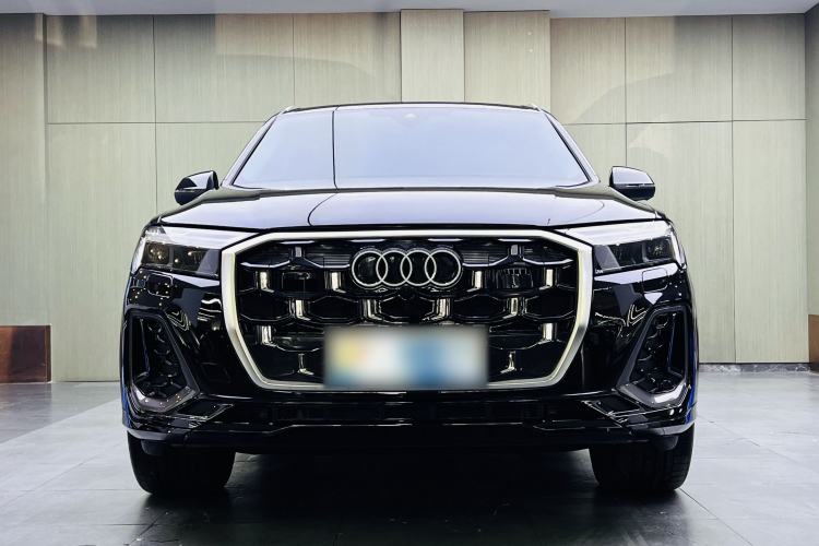 Used Audi Q7 2024 45 TFSI quattro S line Sport Edition Exterior 5