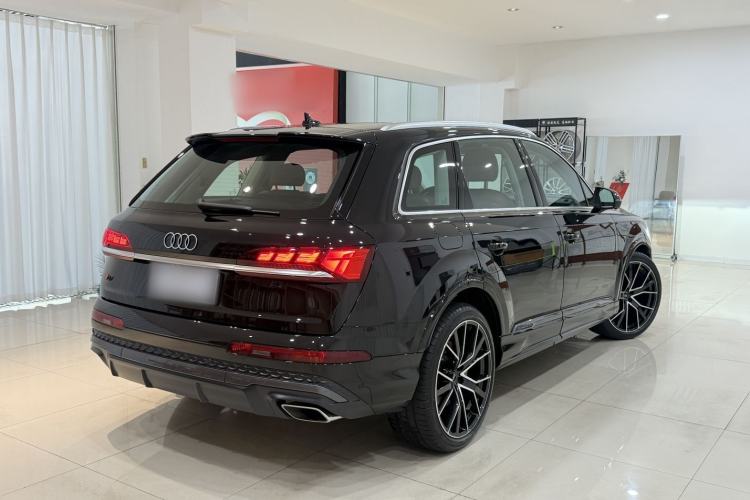 Used Audi Q7 2024 55 TFSI quattro S line Prestige Edition Exterior 5