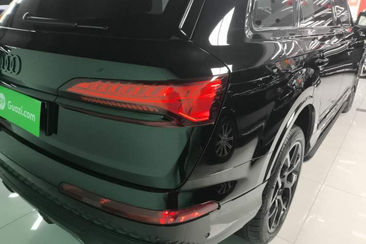 Used Audi Q7 2024 45 TFSI quattro S line Black Warrior Edition Exterior 6