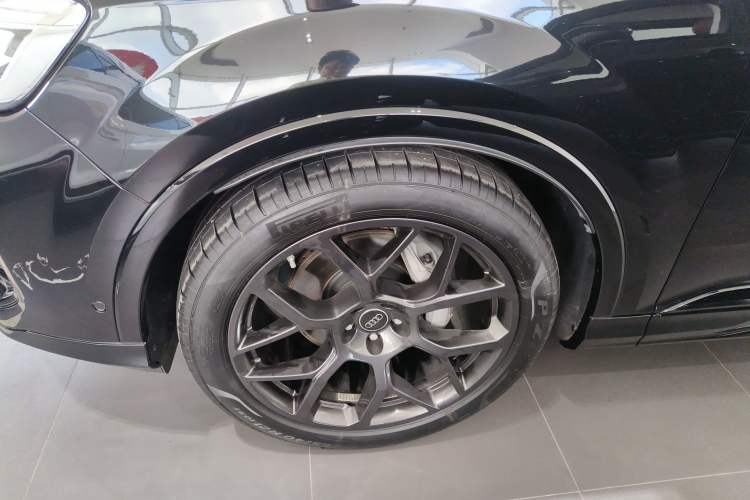 Used Audi Q7 2024 45 TFSI quattro S line Black Warrior Edition Exterior 7