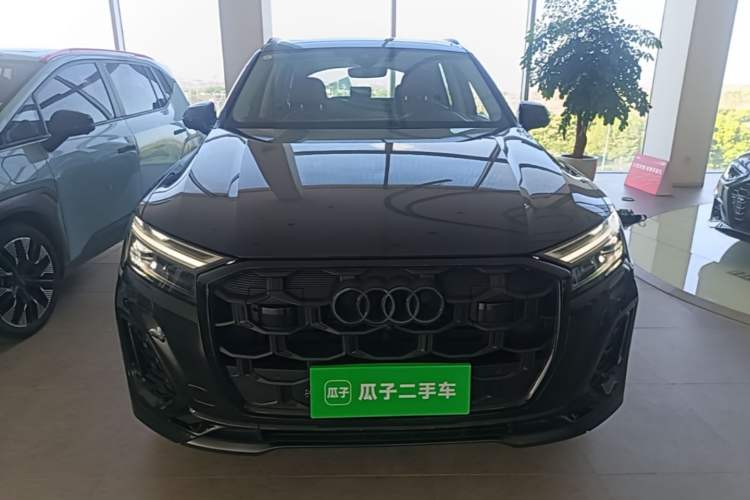 Used Audi Q7 2024 45 TFSI quattro S line Black Warrior Edition Front