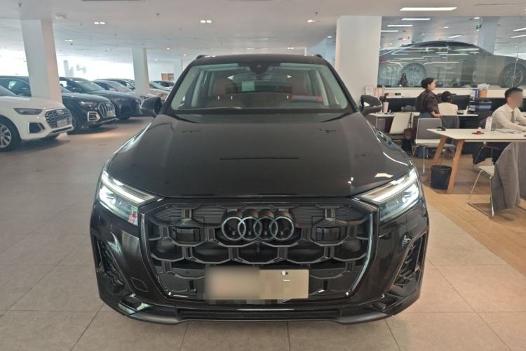 Used Audi Q7 2024 45 TFSI quattro S line Black Warrior Edition Front