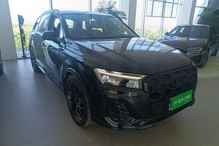 Used Audi Q7 2024 45 TFSI quattro S line Black Warrior Edition Front Right 45 Deg