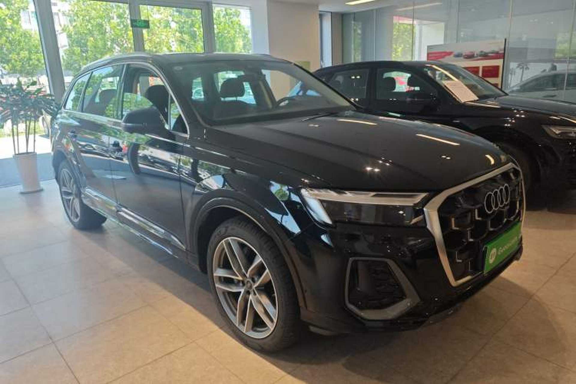 Used Audi Q7 2024 45 TFSI quattro S line Sport Edition Front Right 45 Deg