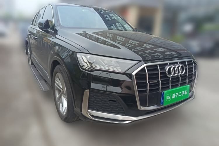 Used Audi Q7 2024 45 TFSI quattro S line Sport Edition Front Right 45 Deg