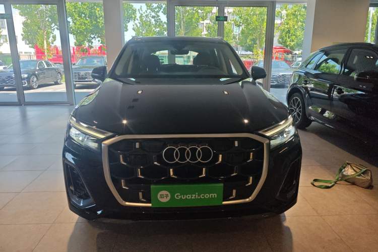 Used Audi Q7 2024 45 TFSI quattro S line Sport Edition Front