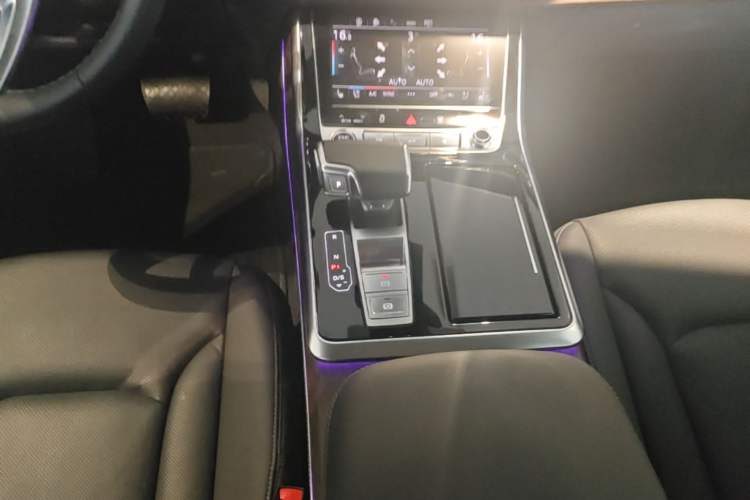 Used Audi Q7 2024 45 TFSI quattro S line Sport Edition Gear Lever