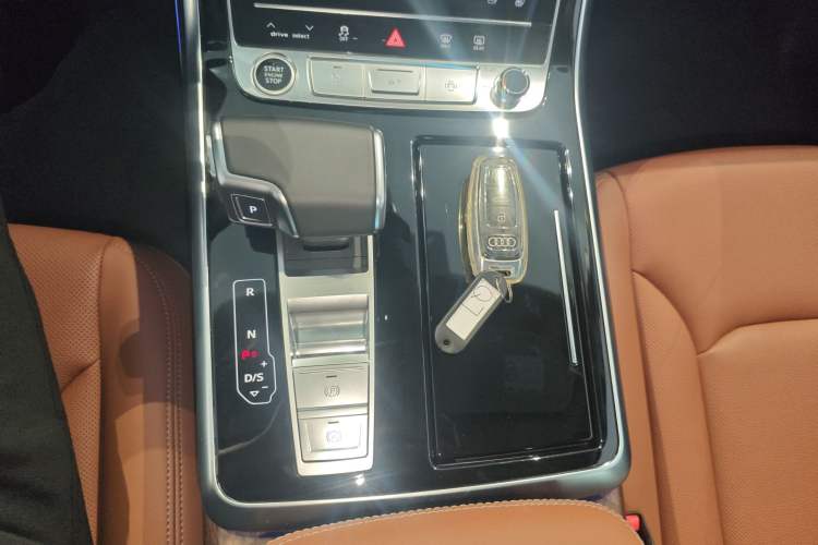 Used Audi Q7 2024 45 TFSI quattro S line Sport Edition Gear Lever