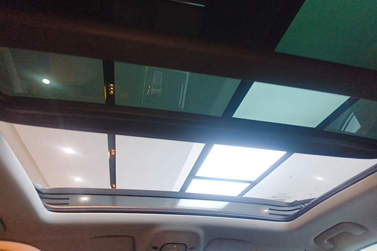 Used Audi Q7 2024 55 TFSI quattro S line Sport model Headliner