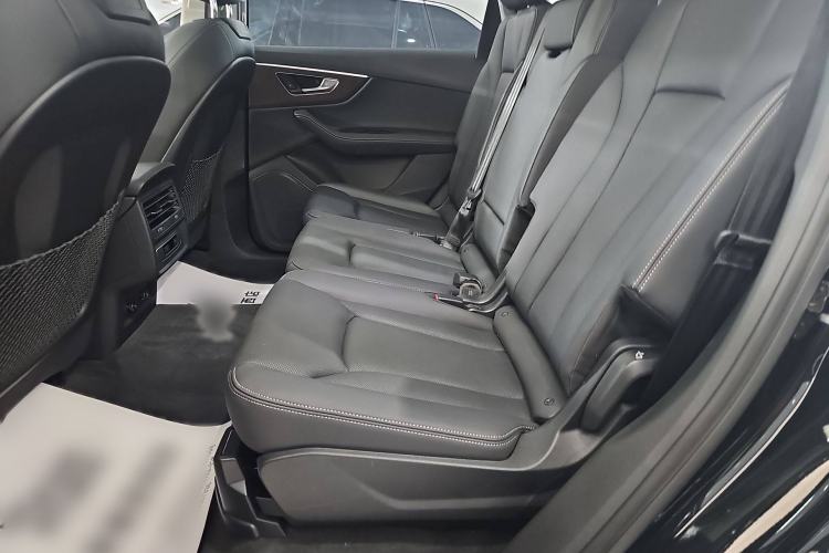 Used Audi Q7 2024 45 TFSI quattro S line Sport Edition Interior 1