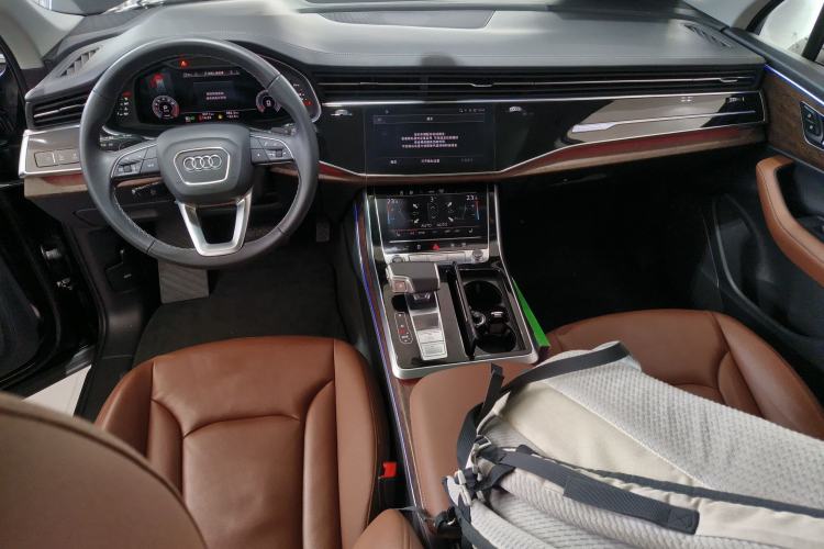 Used Audi Q7 2024 45 TFSI quattro S line Black Warrior Edition Interior 2