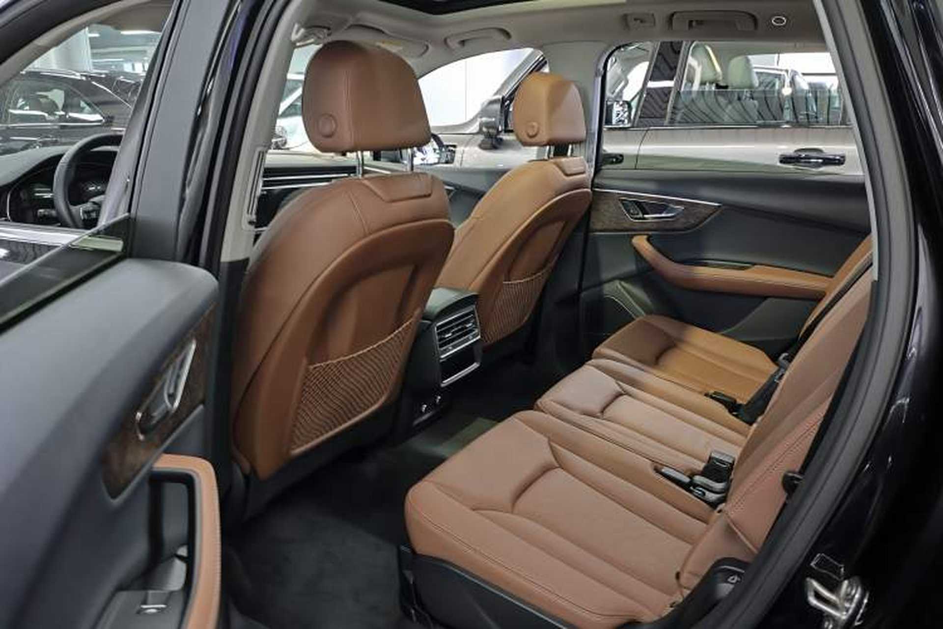 Used Audi Q7 2024 55 TFSI quattro S line Sport model Interior 2