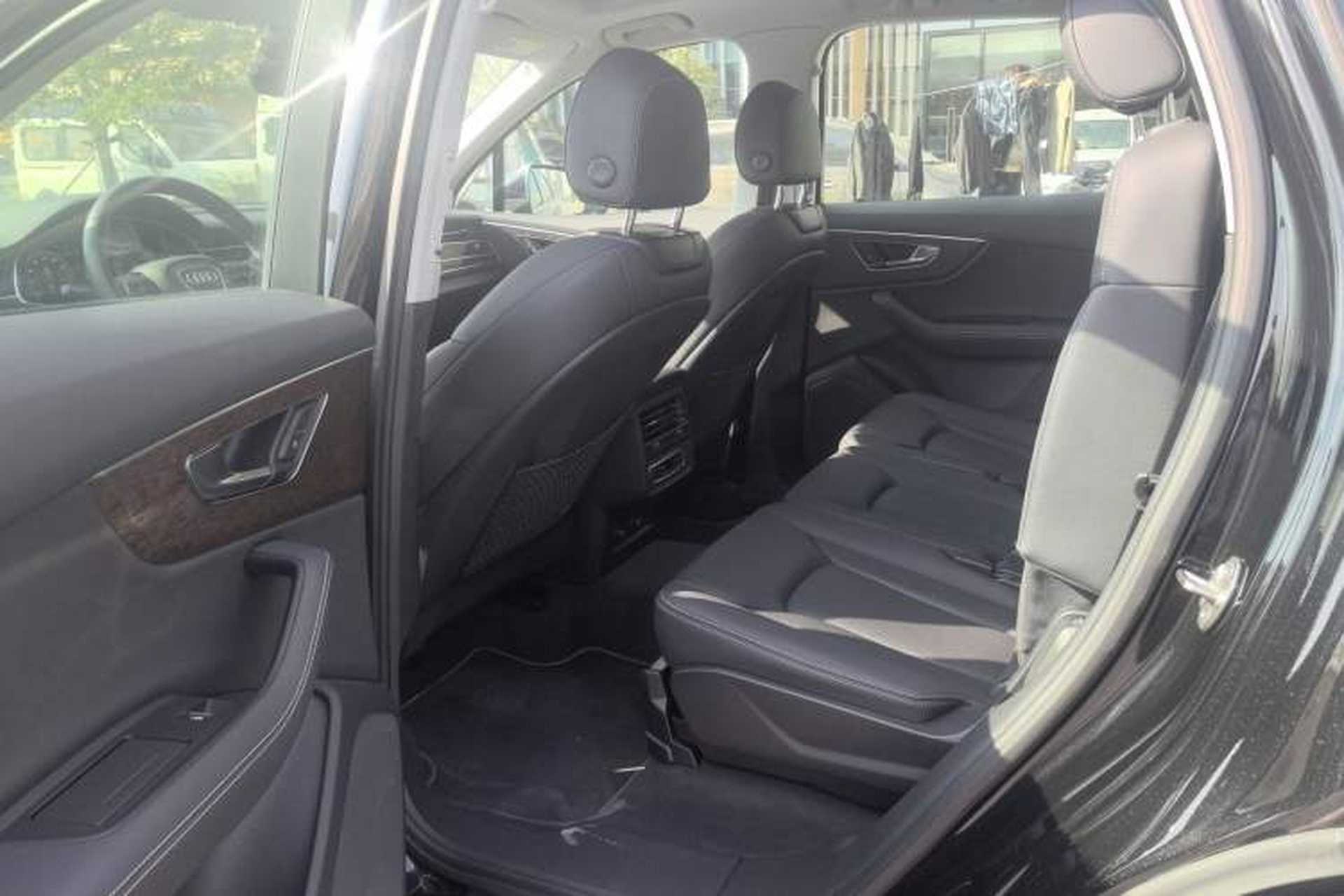 Used Audi Q7 2024 45 TFSI quattro S line Sport Edition Interior 3