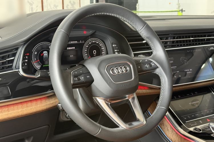 Used Audi Q7 2024 55 TFSI quattro S line Prestige Edition Interior 3
