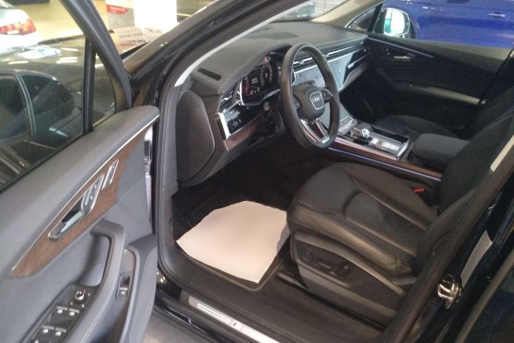 Used Audi Q7 2024 45 TFSI quattro S line Black Warrior Edition Interior 3