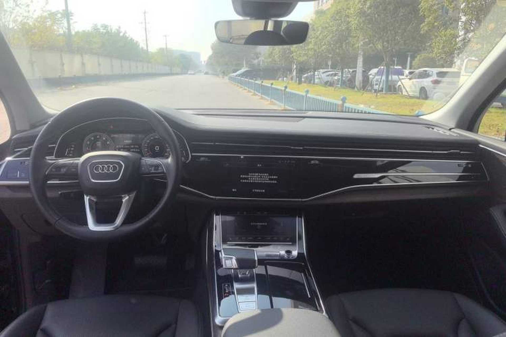 Used Audi Q7 2024 45 TFSI quattro S line Sport Edition Interior 4