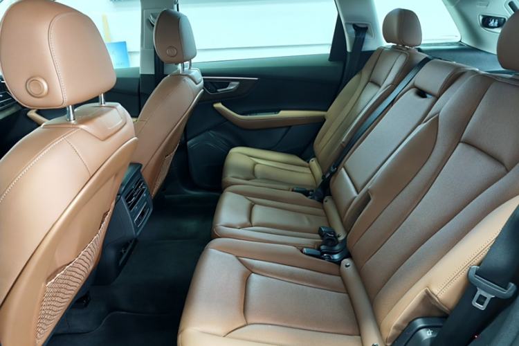 Used Audi Q7 2024 45 TFSI quattro S line Sport Edition Interior 4