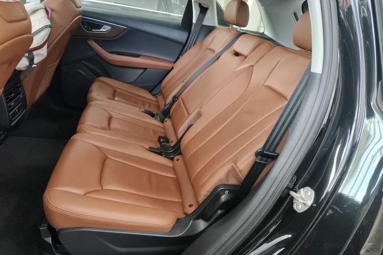Used Audi Q7 2024 45 TFSI quattro S line Black Warrior Edition Interior 4