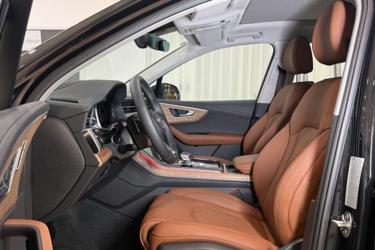 Used Audi Q7 2024 55 TFSI quattro S line Prestige Edition Interior 5