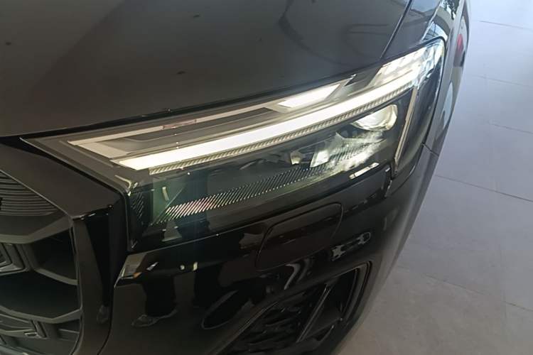 Used Audi Q7 2024 45 TFSI quattro S line Black Warrior Edition Left Front Headlight