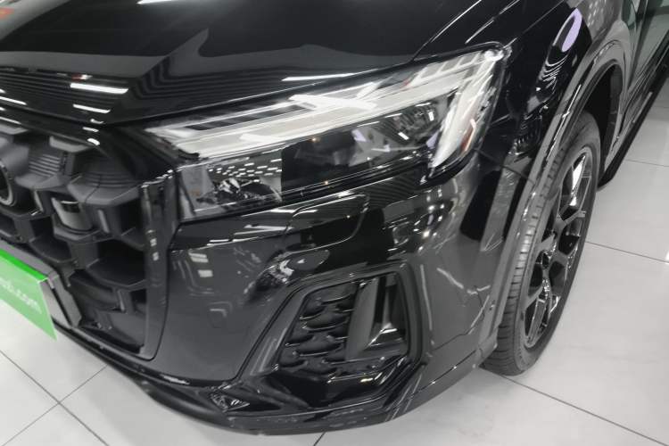 Used Audi Q7 2024 45 TFSI quattro S line Black Warrior Edition Left Front Headlight