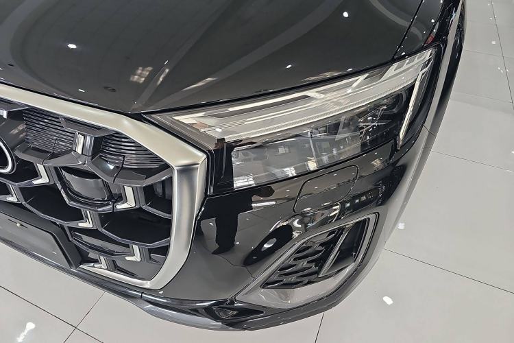 Used Audi Q7 2024 45 TFSI quattro S line Sport Edition Left Front Headlight