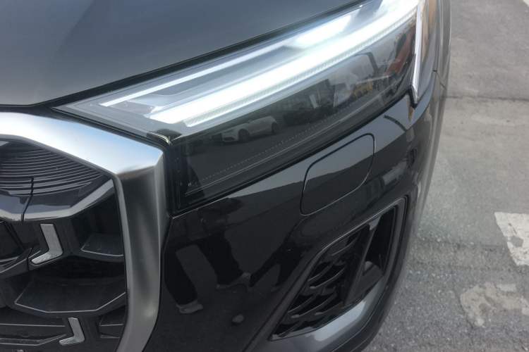 Used Audi Q7 2024 55 TFSI quattro S line Sport model Left Front Headlight