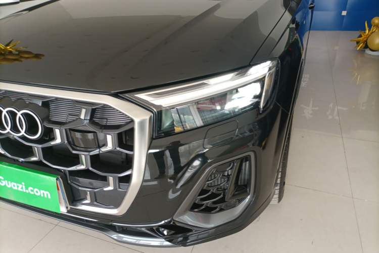 Used Audi Q7 2024 55 TFSI quattro S line Sport model Left Front Headlight