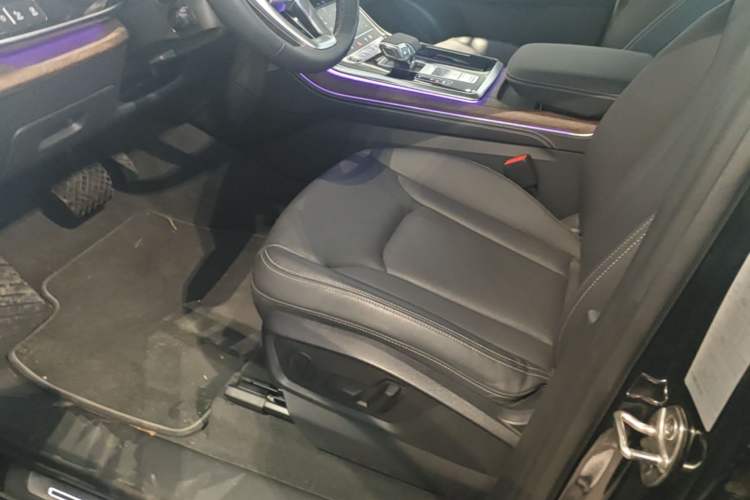 Used Audi Q7 2024 45 TFSI quattro S line Sport Edition Left Front Seat