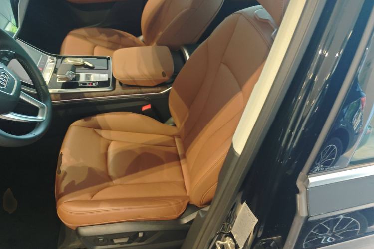 Used Audi Q7 2024 45 TFSI quattro S line Sport Edition Left Front Seat