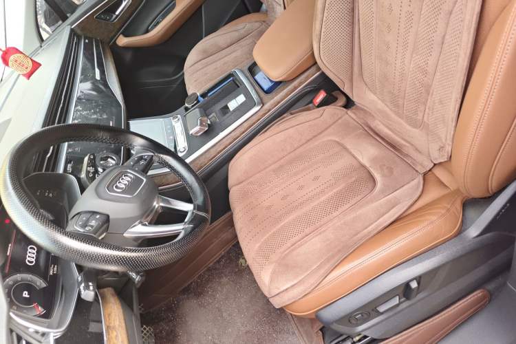 Used Audi Q7 2024 45 TFSI quattro S line Sport Edition Left Front Seat