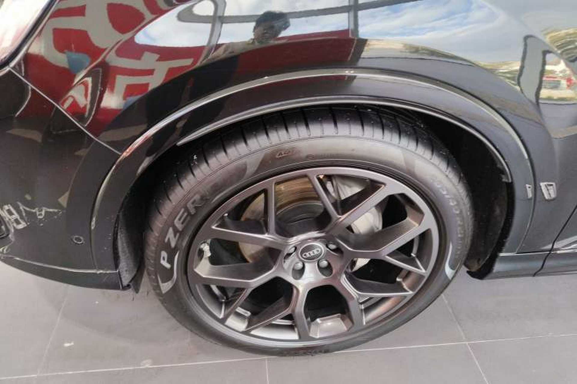 Used Audi Q7 2024 45 TFSI quattro S line Black Warrior Edition Left Front Wheel Hub
