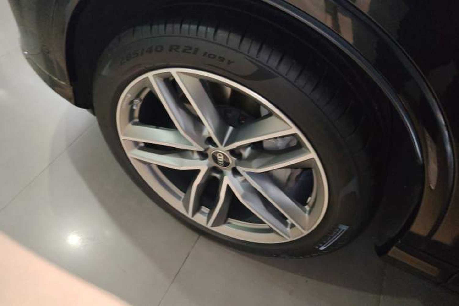 Used Audi Q7 2024 45 TFSI quattro S line Sport Edition Left Front Wheel Hub