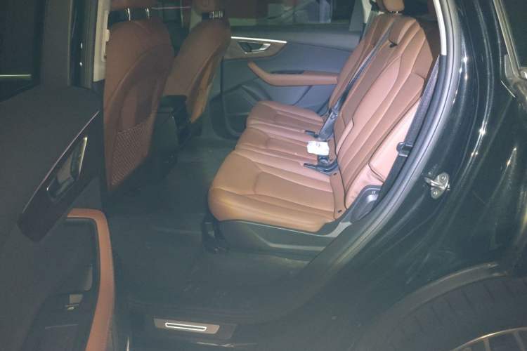 Used Audi Q7 2024 55 TFSI quattro S line Sport model Left Rear Seat