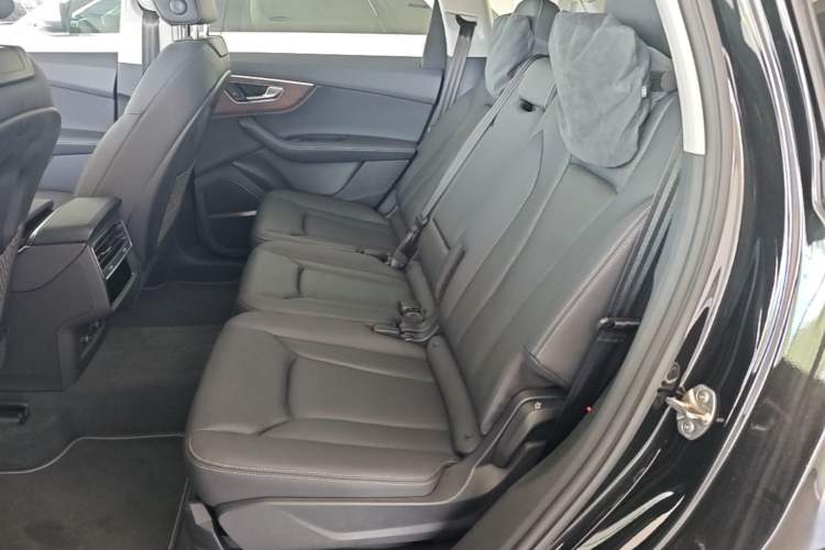 Used Audi Q7 2024 55 TFSI quattro S line Sport model Left Rear Seat