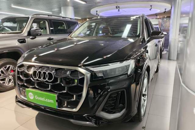 Used Audi Q7 2024 55 TFSI quattro S line Sport model