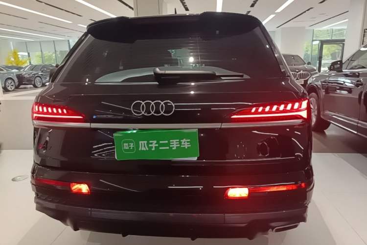 Used Audi Q7 2024 55 TFSI quattro S line Sport model Rear