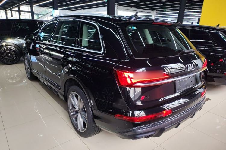 Used Audi Q7 2024 55 TFSI quattro S line Sport model Rear Left 45 Deg