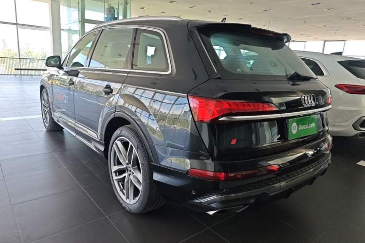 Used Audi Q7 2024 55 TFSI quattro S line Sport model Rear Left 45 Deg