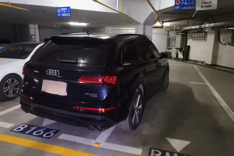 Used Audi Q7 2024 55 TFSI quattro S line Prestige Edition Rear Right 45 Deg