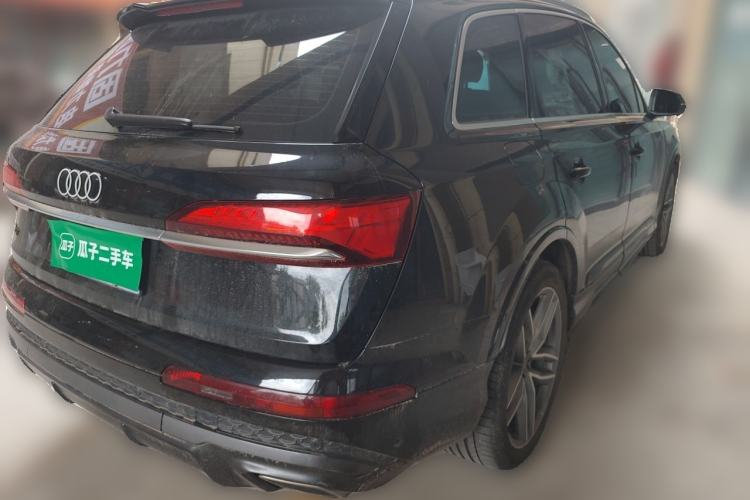 Used Audi Q7 2024 55 TFSI quattro S line Sport model Rear Right 45 Deg