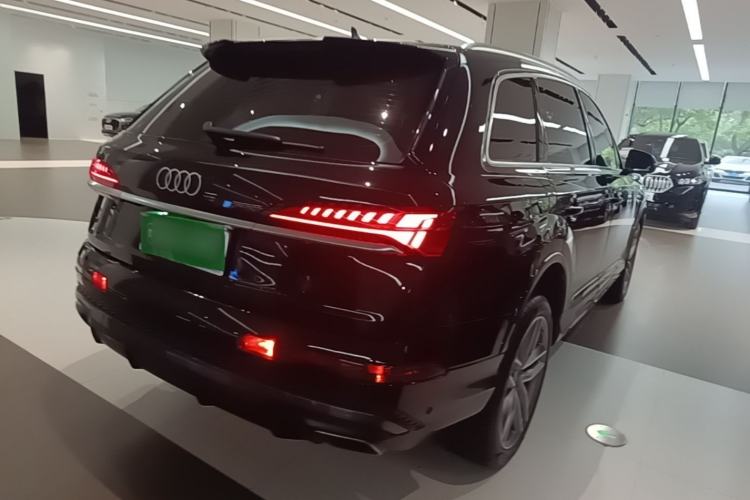 Used Audi Q7 2024 55 TFSI quattro S line Sport model Rear Right 45 Deg