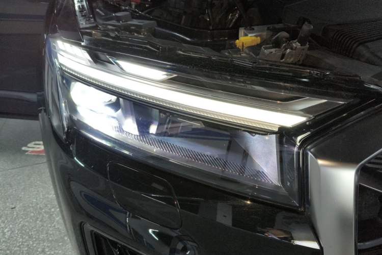Used Audi Q7 2024 45 TFSI quattro S line Sport Edition Right Front Headlight