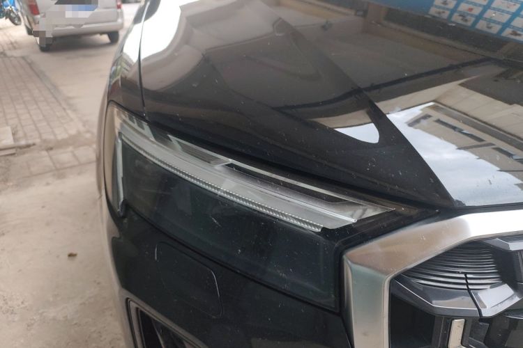 Used Audi Q7 2024 55 TFSI quattro S line Sport model Right Front Headlight