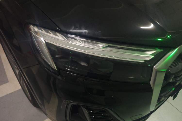 Used Audi Q7 2024 55 TFSI quattro S line Sport model Right Front Headlight