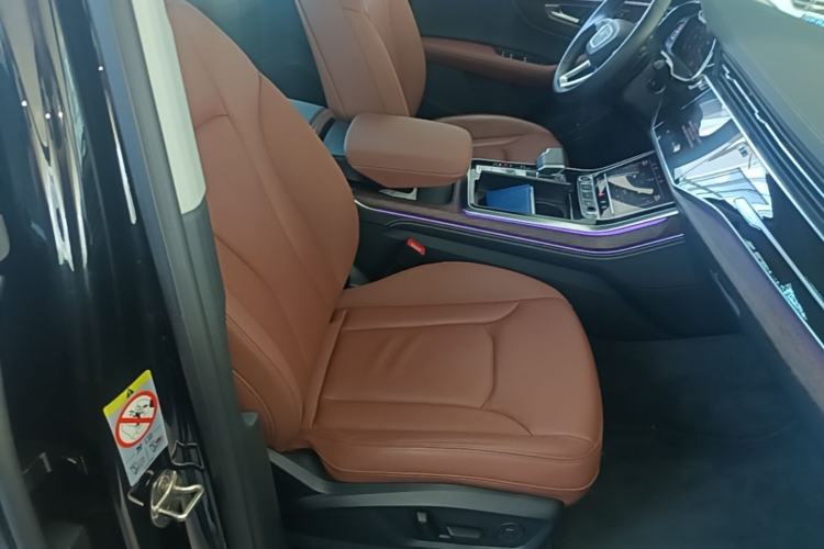 Used Audi Q7 2024 45 TFSI quattro S line Black Warrior Edition Right Front Seat