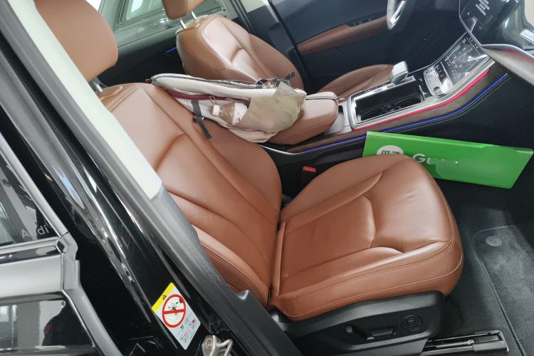 Used Audi Q7 2024 45 TFSI quattro S line Black Warrior Edition Right Front Seat